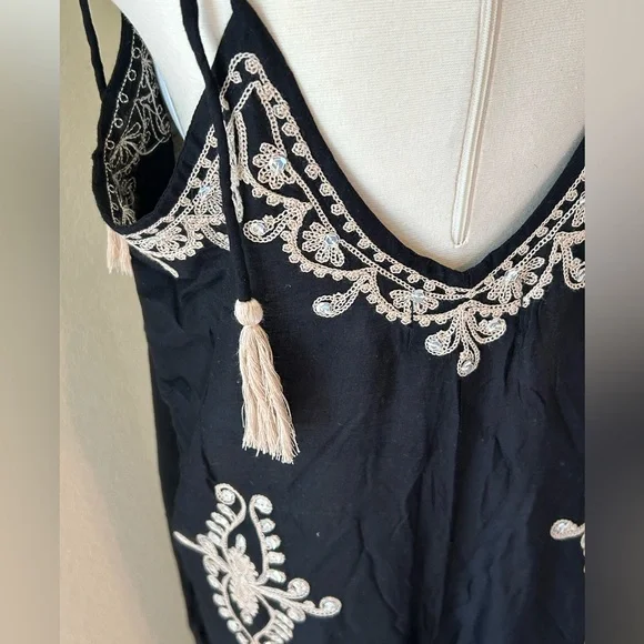 Black and Gold Embellished Jumpsuit - Picture 9 of 16